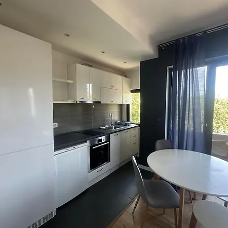 Sea Garden Front 1 Апартаменты *
